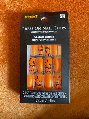 Spirit Orange Glitter Press-On Nail Set with Black Speckle Accents